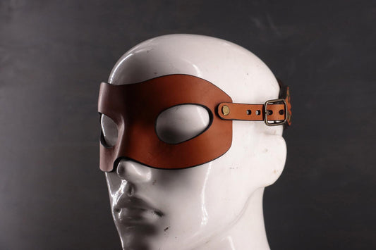 Hero Mask - Cognac with Bronze Hardware